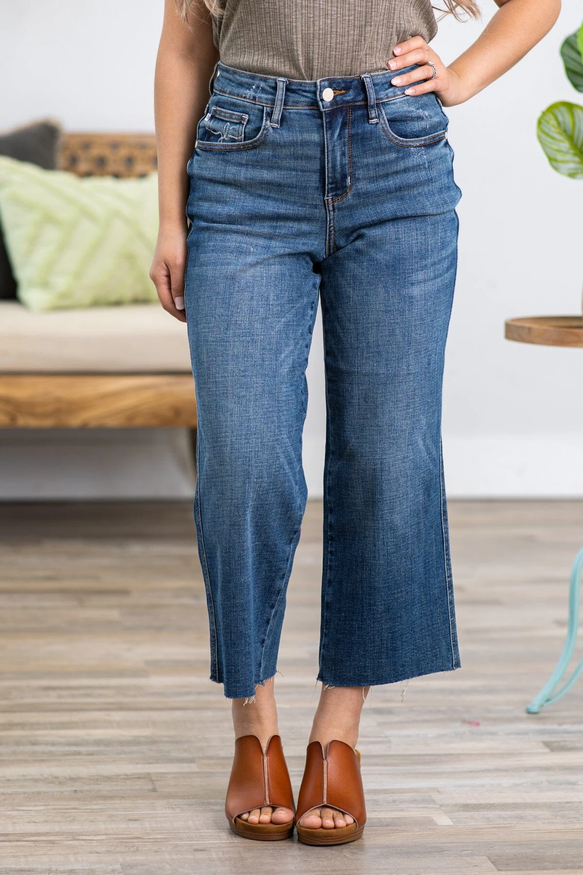Judy Blue Cropped Wide Leg Jeans - Image 3