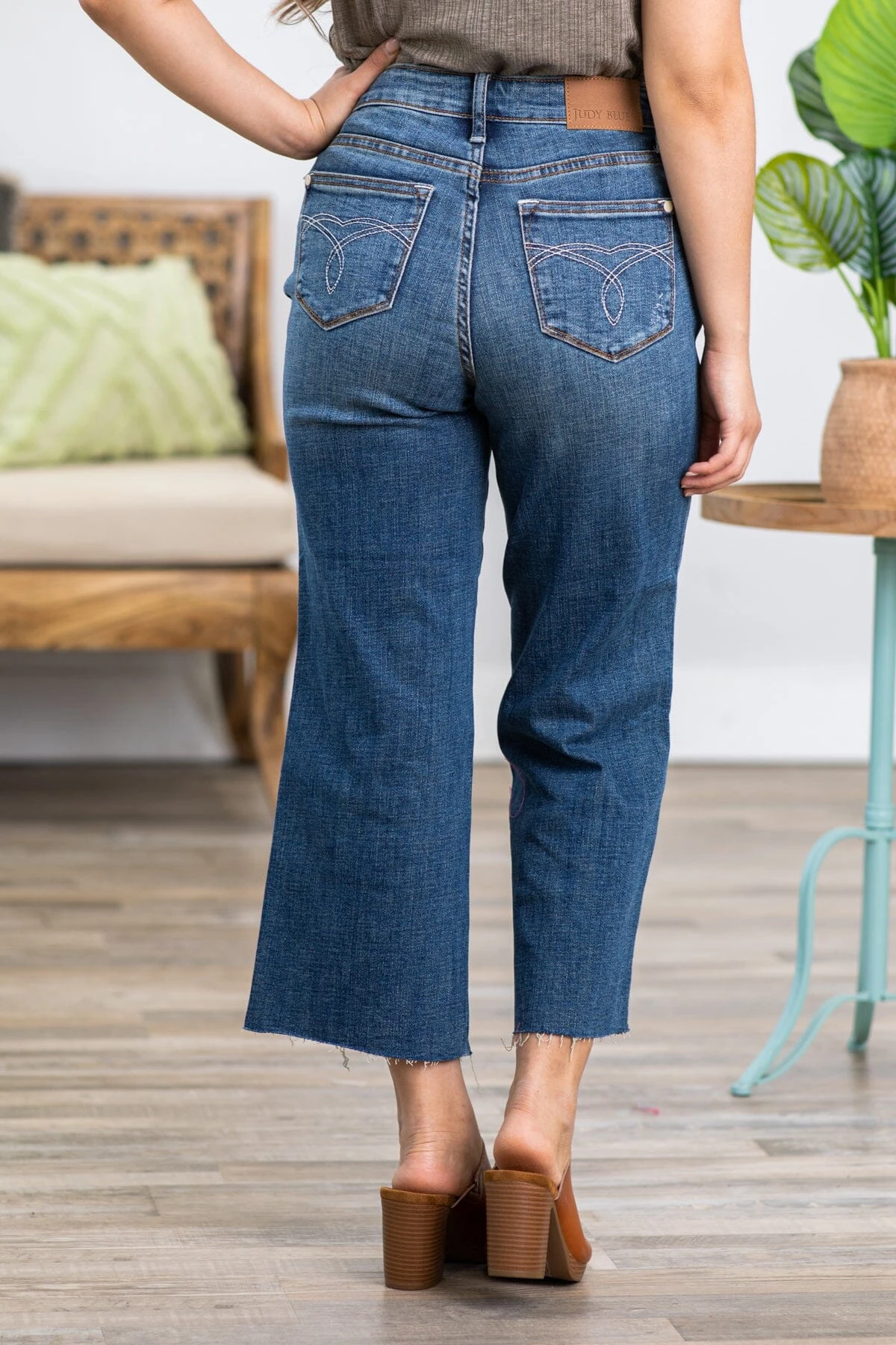 Judy Blue Cropped Wide Leg Jeans - Image 5