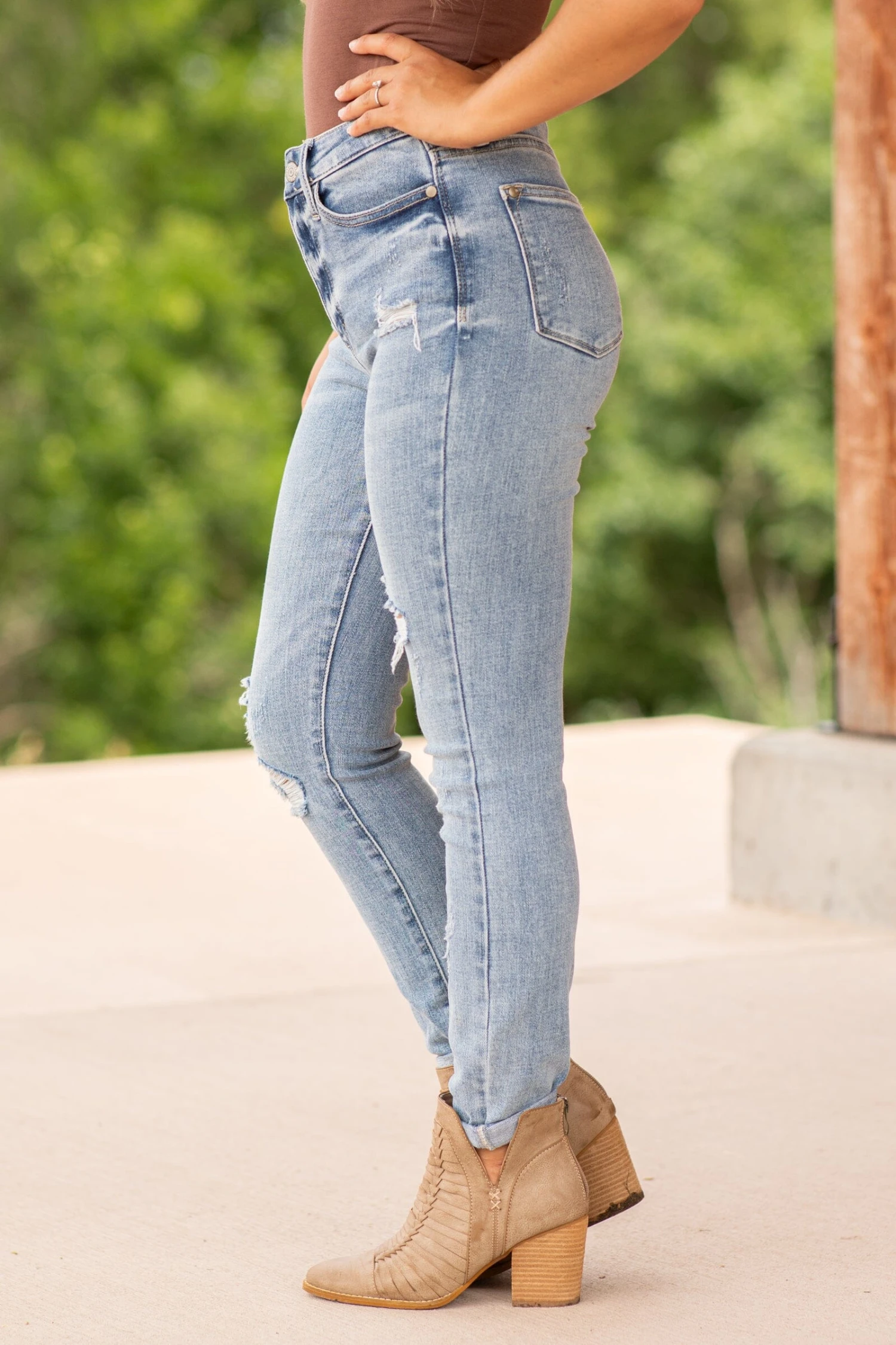 Judy Blue Light Wash Distressed Skinny Jeans - Image 3